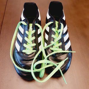 adidas kids’ lace-up soccer cleats black+white+green EUC